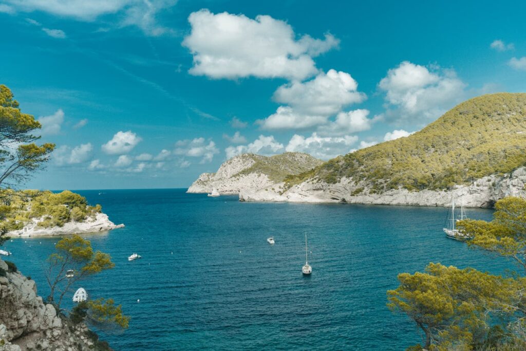 Alquiler de yates de lujo con Las Villas Ibiza