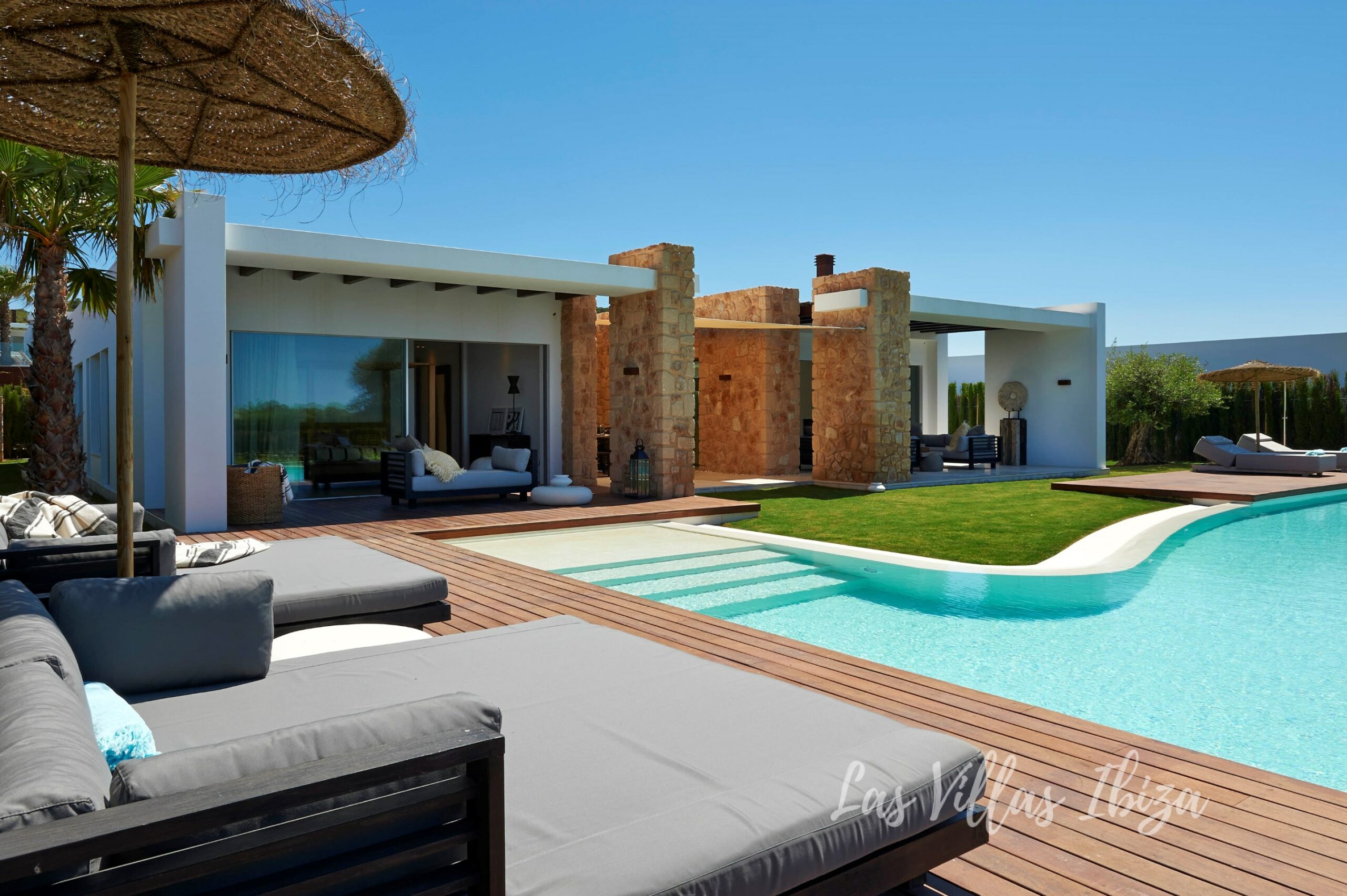 Villa de lujo en Ibiza. VILLA TALI, Cala Conta,